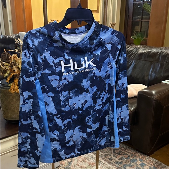 Huk Blue and Black Camouflage Fishing Hoodie - Picture 1 of 2